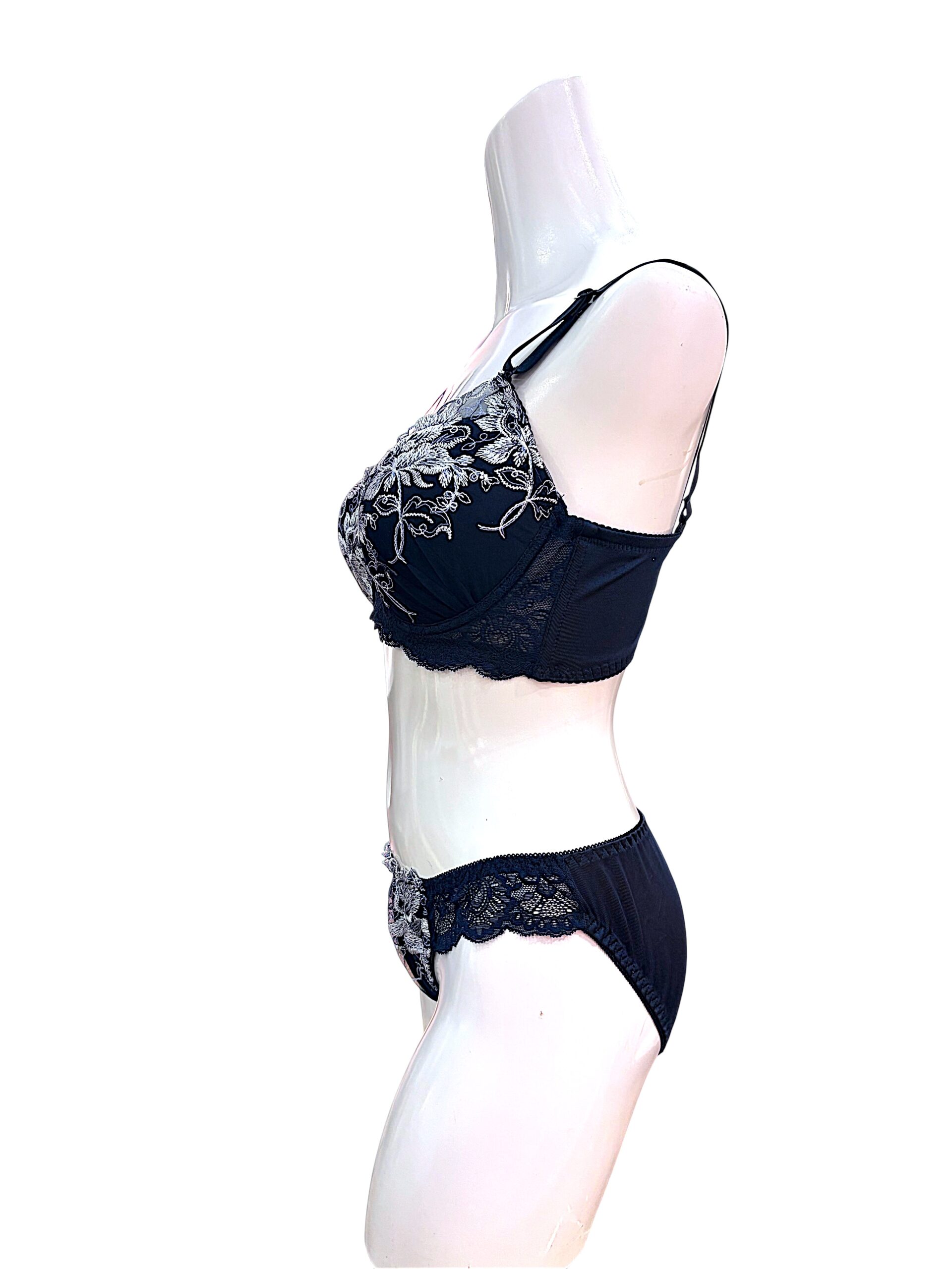 8000203 navy & white floral | fg cup lace bra & panty set
