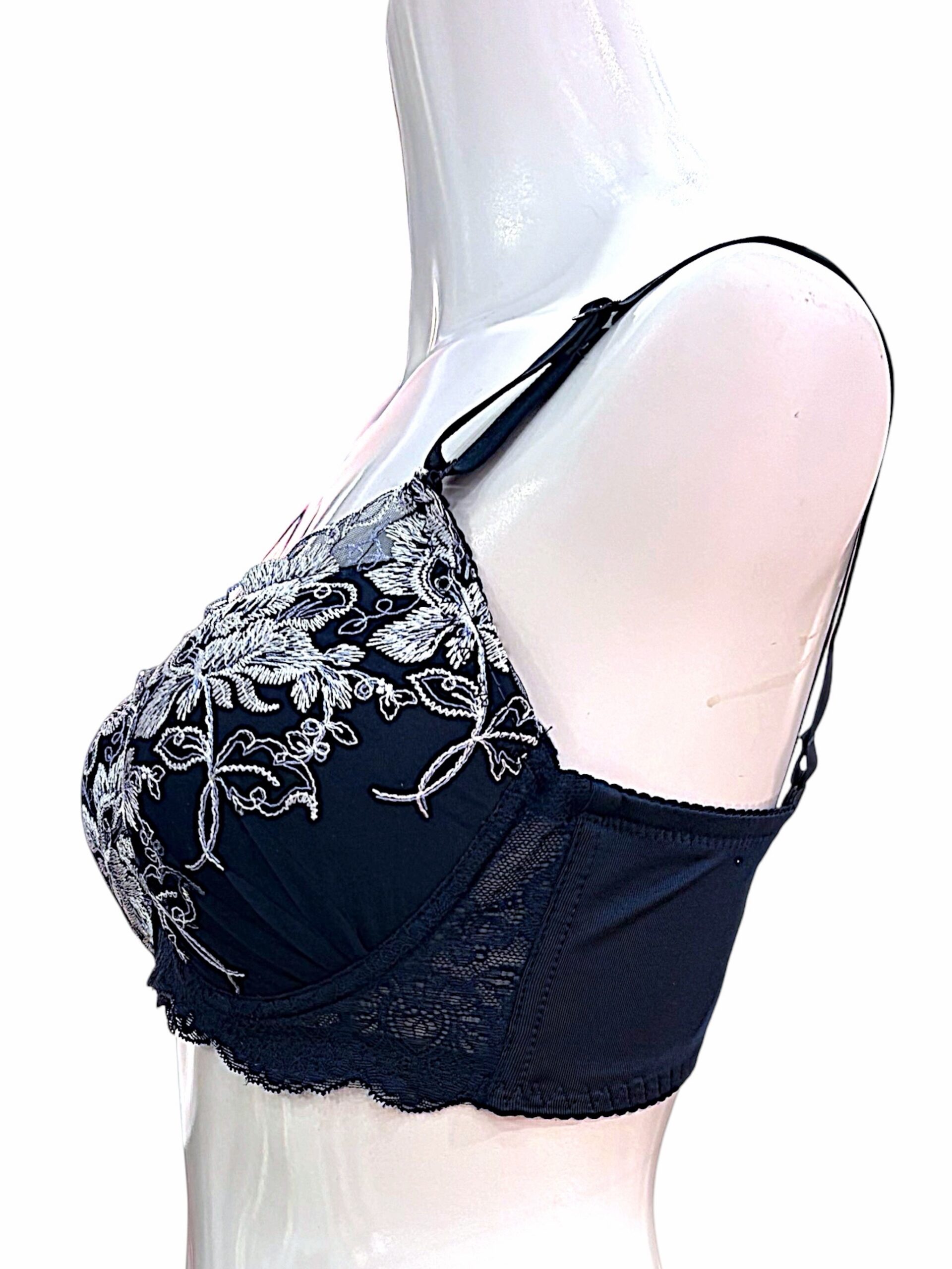 8000203 navy & white floral | fg cup lace bra & panty set
