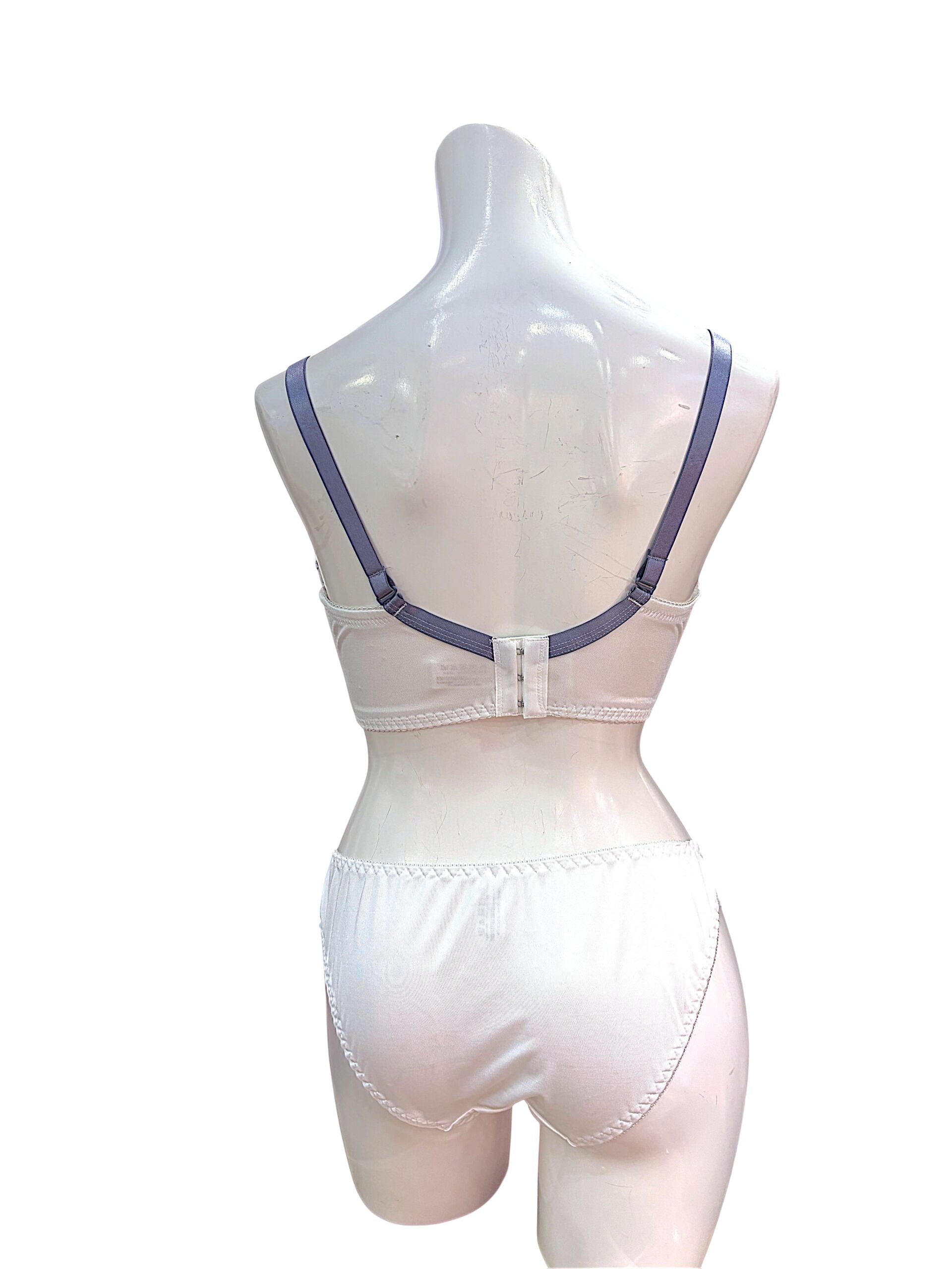 8000203 navy & white floral | fg cup lace bra & panty set