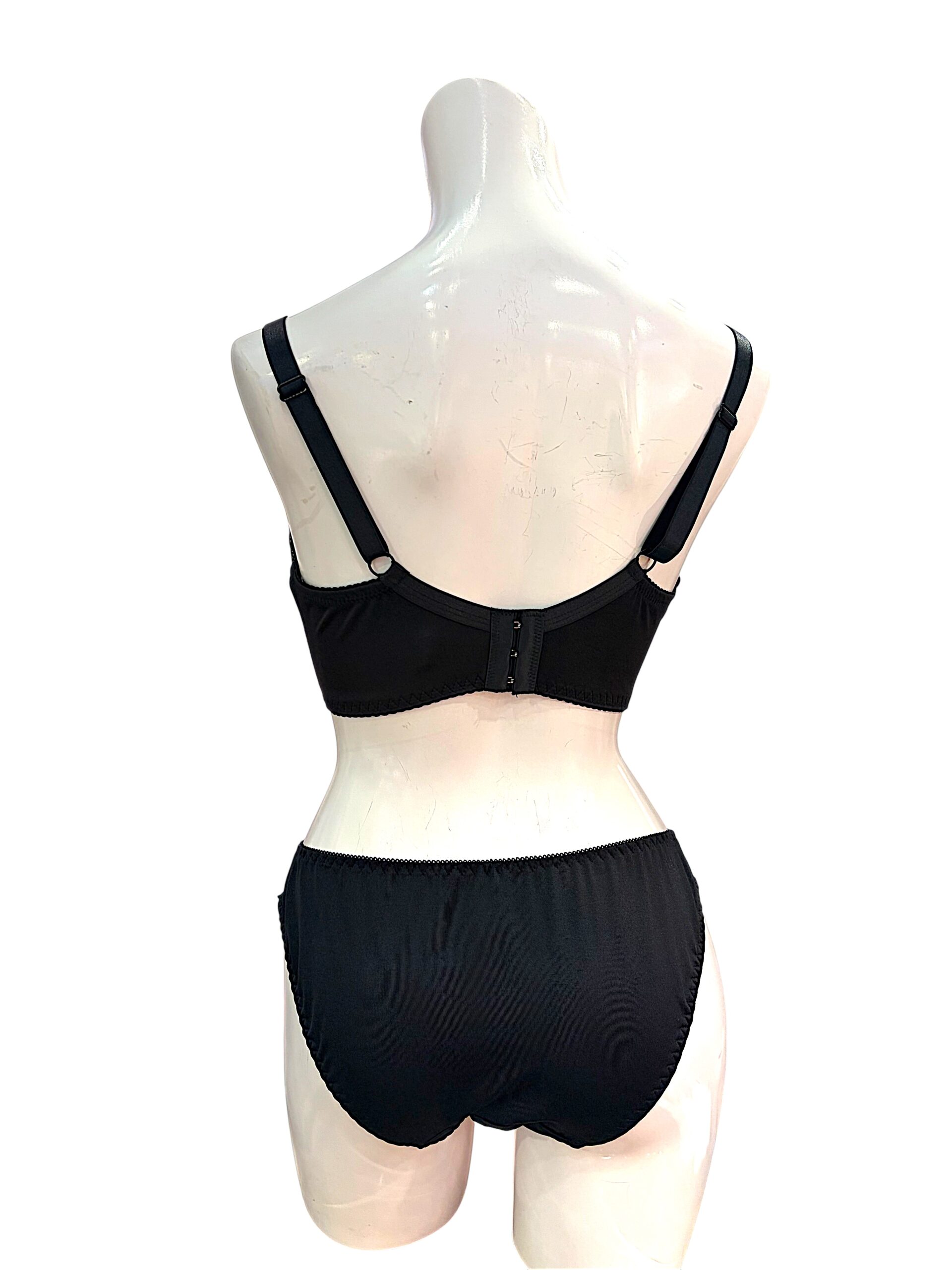 8000301 pink & black floral | dd cup lace bra & panty set