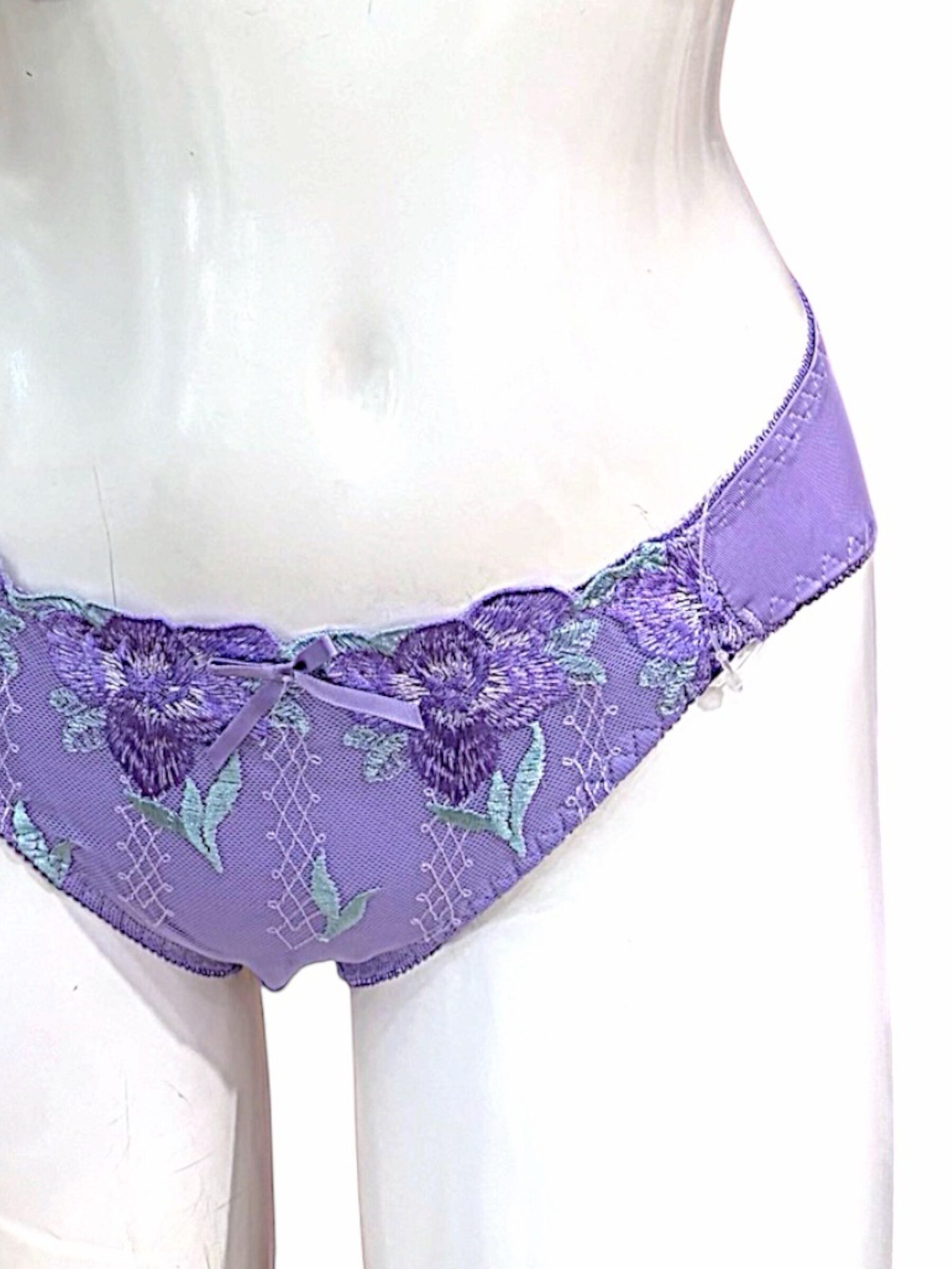 5009 Purple & White Floral Lace Bra & Panty Set for Narrow Shoulders | D-DD Cup - Image 12