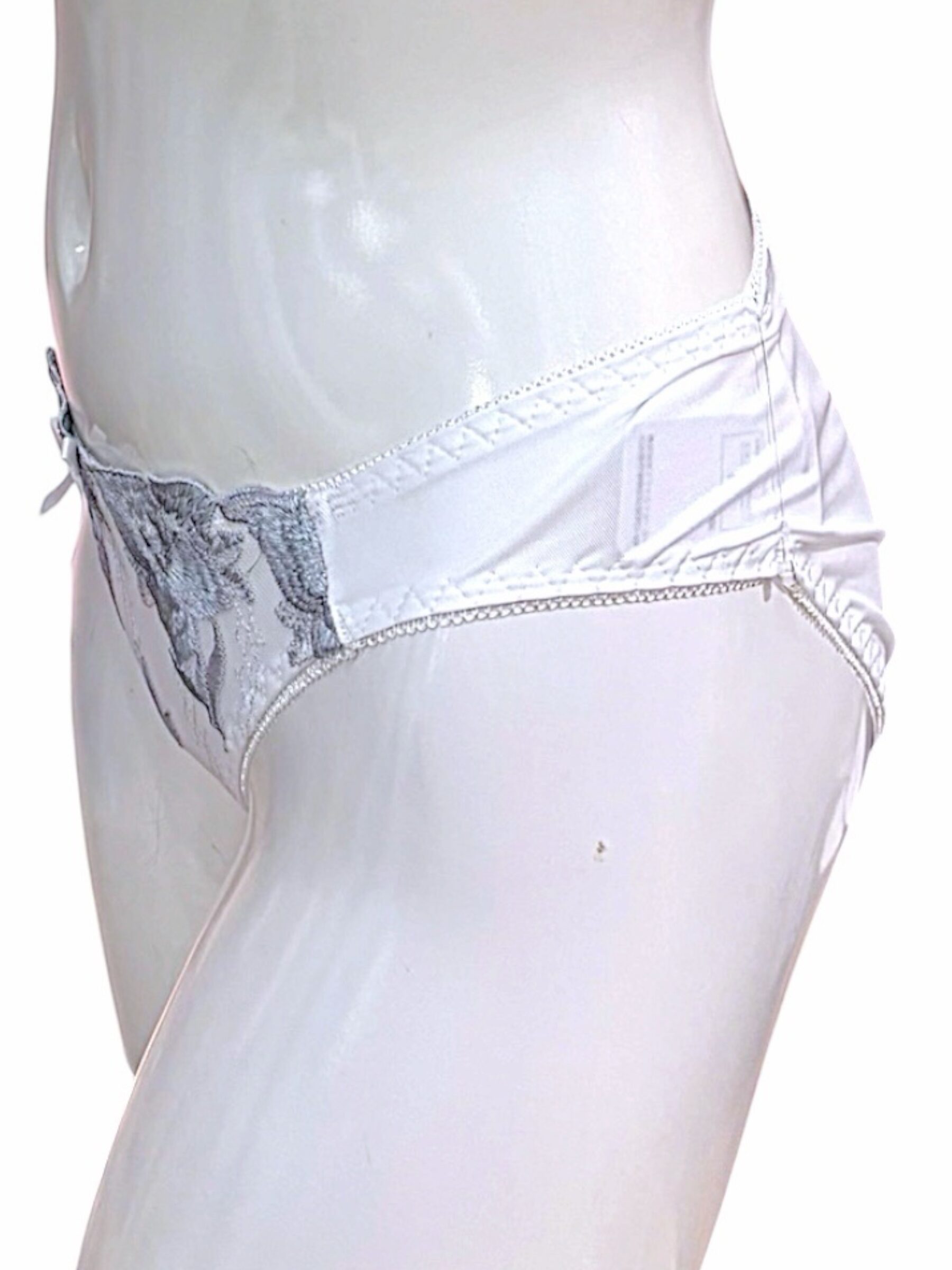 5009 Purple & White Floral Lace Bra & Panty Set for Narrow Shoulders | D-DD Cup - Image 30