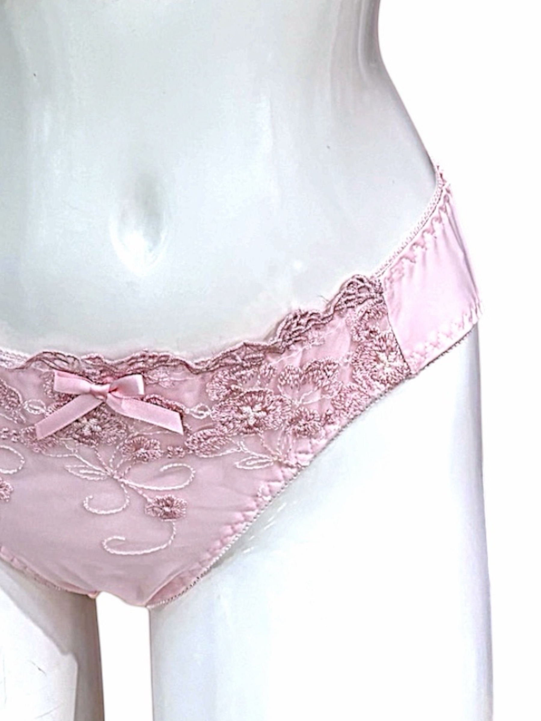 76990 Pink & Gray Floral Lace Bra & Panty Set for Small Band Frames | ABC Cup - Image 30