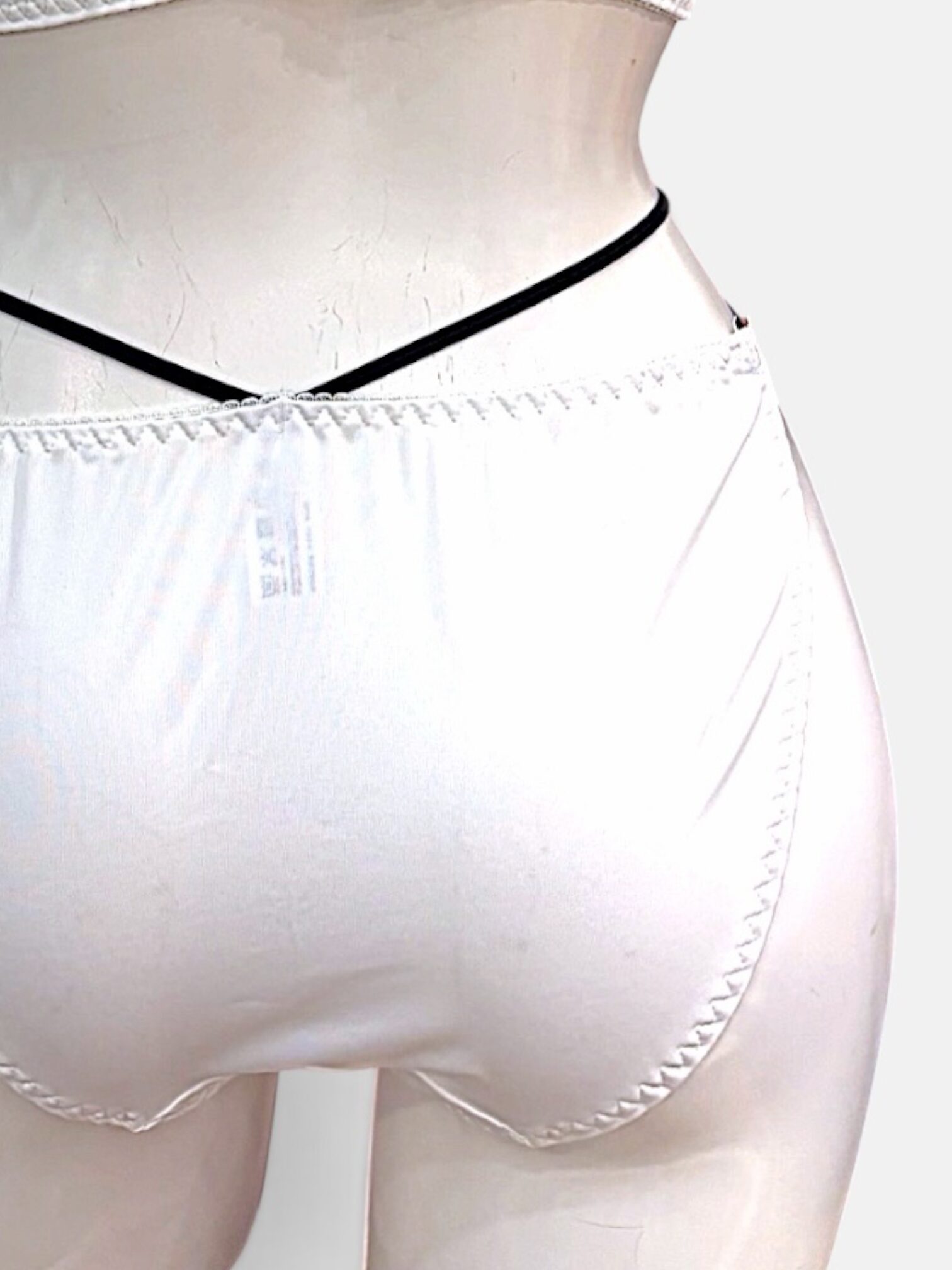 Black & White Lace Bra & Panty Set | D-DD Cup - Image 9